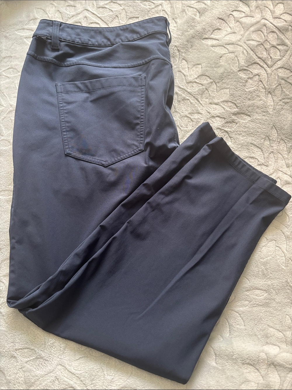lululemon athletica Men's Navy Straight-Leg Chinos 40 x 28
